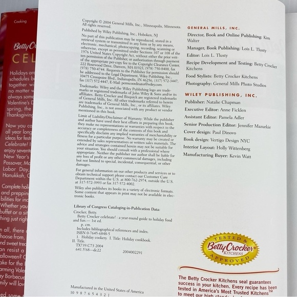 Betty Crocker Celebrate Holiday Food and Fun Hardcover Recipes Menus Decoration - Picture 14 of 15